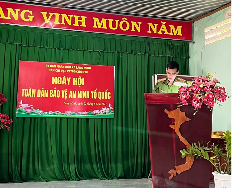 đồng chí Nguyễn xuân mai - trưởng công an xã ngày hội 2-8.jpg