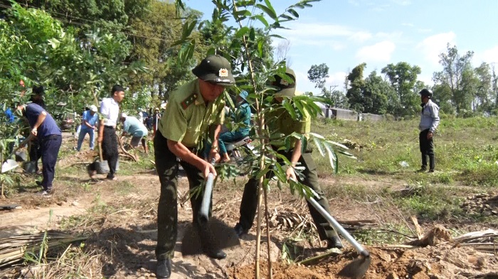 /SiteAssets/Lists/TinTucBaiViet/TinBaiChuaDuyet/%C4%91%C3%B4ng%20%C4%91%E1%BA%A3o%20c%C3%A1n%20b%E1%BB%99,%20nh%C3%A2n%20d%C3%A2